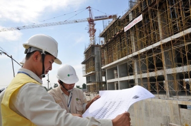 Quản lý an toàn và rủi ro trong ngành xây dựng: Bảo vệ công nhân và xây dựng chất lượng